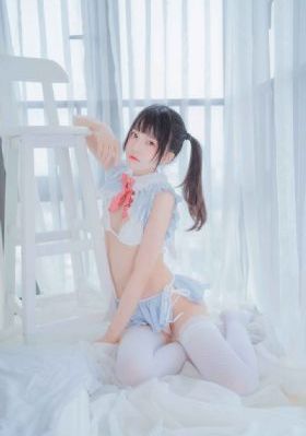 扒开少妇洁白大腿挺进公交车_吉吉电影在线观看