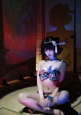 被三个老头吃奶到高潮视频_BD国语在线手机播放